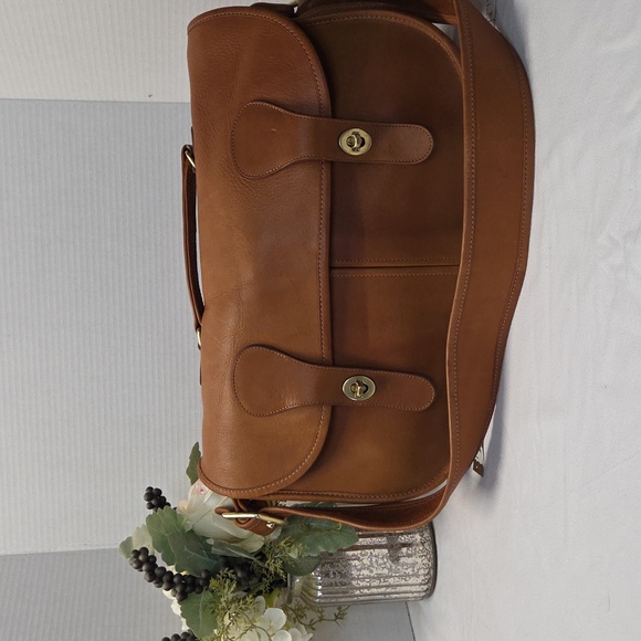 VTG COACH MUSETTE 1970'S Handbag Color: TAN Saddle Bag - Picture 3 of 14